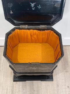 Nagasaki Shell Inlaid Lacquer Box on Later Stand Japan - 2067035