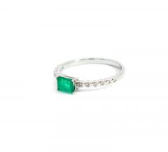 Natural Emerald and Diamond Ribbed Thin Stacking Ring in 18K White Gold - 3513237