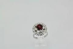 Natural Garnet Rhodolite Diamond Surround 18 Karat - 3451432
