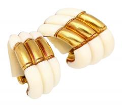 Natural White Agate Clip On Retro Earrings in 18K Yellow Gold - 3504787