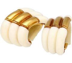Natural White Agate Clip On Retro Earrings in 18K Yellow Gold - 3504814