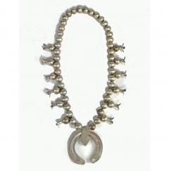 Navajo Dine squash blossom necklace - 3913616