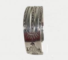 Navajo bracelet with eagles arrows and 2 whirling logs - 4486388