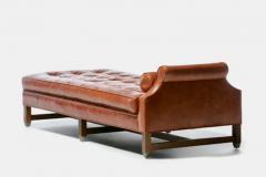 Neoclassical Daybed in Antique Chestnut Leather with Walnut and Brass Base - 3253686