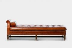Neoclassical Daybed in Antique Chestnut Leather with Walnut and Brass Base - 3253700