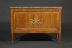 Neoclassical proportioned Lego di Cillegio and gilt wood mounted commodes - 4723111