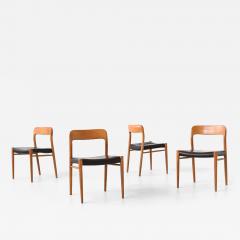 Niels Otto Moller Niels Otto Moller model 75 dining chairs in oak Denmark 1954 - 4165095