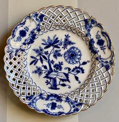 Nine Blue Onion Meissen Show or Wall Plates - 2975786