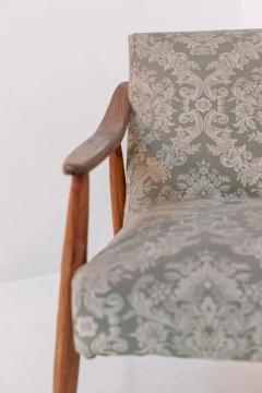 Nordic Armchair in Wood and Damask Fabric - 3628810