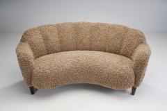 Northern European Curved Three seater Sofa Europe ca 1950s - 2807798