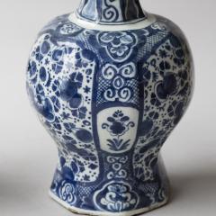 OCTAGONAL DUTCH DELFT BLUE AND WHITE WAISTED BOTTLE VASES CONVERTED TO LAMPS - 4096726