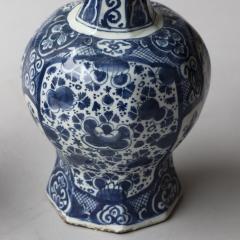 OCTAGONAL DUTCH DELFT BLUE AND WHITE WAISTED BOTTLE VASES CONVERTED TO LAMPS - 4096730
