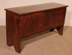 Oak Sabre Chest Or Plank Coffer Circa 1600 - 3987520