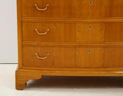 Ole Wanscher Ole Wanscher Elm Wood Tall Bow Front Chest Of Drawers Circa 1950s - 1995998