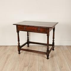 One Drawer Walnut Tavern Table English or American circa 1720 - 4552064