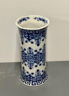 Oriental Porcelain Flow Blue White Umbrella Stand Large Vase Floral Decorated - 2808727