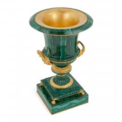 Ormolu mounted malachite Ekaterinburg vases after a design by I I Galberg - 2664936
