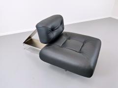 Oscar Niemeyer Mid Century Modern Lounge Chair by Oscar Niemeyer in Leather Plexiglass - 2753326