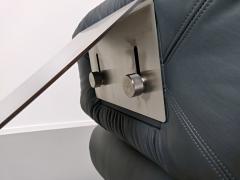Oscar Niemeyer Mid Century Modern Lounge Chair by Oscar Niemeyer in Leather Plexiglass - 2753328
