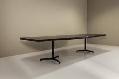 Osvaldo Borsani Boat shaped T58 Conference or Dining Table by Osvaldo Borsani for Tecno - 4080419