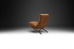 Osvaldo Borsani Osvaldo Borsani P40 Lounge Chair for Tecno S p A Italy 1950s - 2852579
