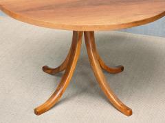 Osvaldo Borsani Osvaldo Borsani Sculptural Round Dining Table in Walnut Varedo Italy 1945 - 4504437