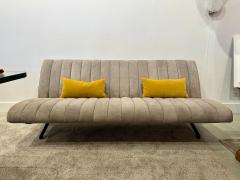 Osvaldo Borsani Osvaldo Borsani for Tecno D70 Sofa in Gray Suede Leather - 4641444