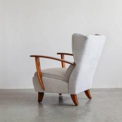 Osvaldo Borsani Pair of Lounge Chairs by Osvaldo Borsani - 4164088
