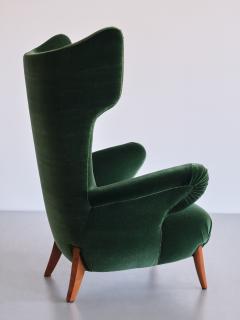 Ottorino Aloisio Important Ottorino Aloisio Wingback Chair in Green Mohair Colli Italy 1957 - 3355781
