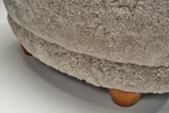 Oval Ottoman in Sheepskin Europe Mid 20th Century - 4611033