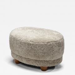 Oval Ottoman in Sheepskin Europe Mid 20th Century - 4623906
