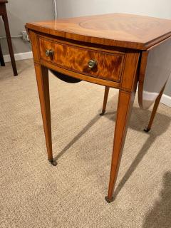 Oval Sheraton Satinwood Pembroke Table Circa 1790 - 2315654