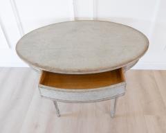 Oval table in the Gustavian style is finished in grey - 4791597