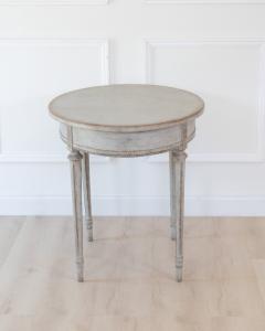 Oval table in the Gustavian style is finished in grey - 4791611