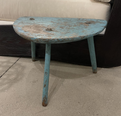 PAINTED TRI POD STOOL - 3118781