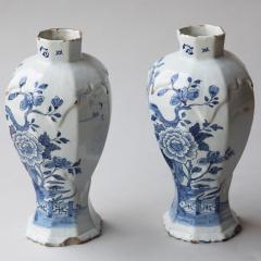 PAIR OF 18TH CENTURY DELFT OCTAGONAL BALUSTER VASES - 691906