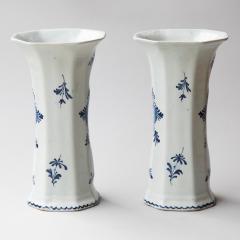 PAIR OF 18TH CENTURY OCTAGONAL DELFT VASES - 1140173