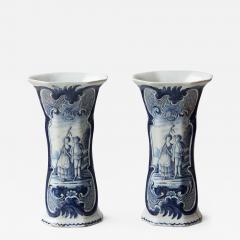 PAIR OF 18TH CENTURY OCTAGONAL DELFT VASES - 1141025