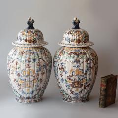 PAIR OF 19TH CENTURY FAIENCE BALUSTER LIDDED VASES - 3550664