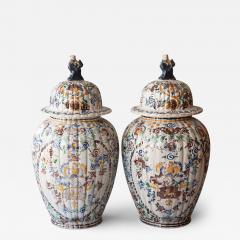 PAIR OF 19TH CENTURY FAIENCE BALUSTER LIDDED VASES - 3552684