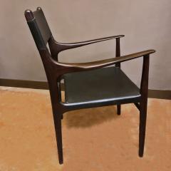 PAIR OF CHAIRS WITH ARMRESTS IN WOOD BLACK LEATHER - 2003023