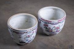 PAIR OF CHINESE FAMILLE ROSE JARDINAIRES - 3981339