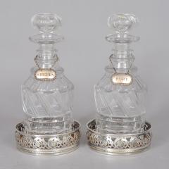 PAIR OF DECANTERS - 720330