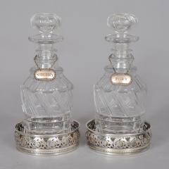 PAIR OF DECANTERS - 720331