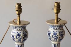 PAIR OF DUTCH DELFT BLUE AND WHITE WAISTED BOTTLE VASES CONVERTED TO LAMPS - 4574793