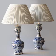 PAIR OF DUTCH DELFT BLUE AND WHITE WAISTED BOTTLE VASES CONVERTED TO LAMPS - 4575518