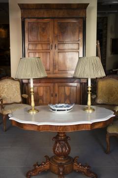 PAIR OF EARLY 19TH CENTURY GILT BRONZE CANDLESTICKS CONVERTED TO TABLE LAMPS - 4574786