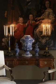 PAIR OF EARLY 19TH CENTURY PATINATED AND GILT BRONZE SIX LIGHT CANDELABRA - 4313456