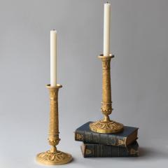 PAIR OF FINE QUALITY FRENCH RESTORATION GILT BRONZE CANDLESTICKS Circa 1815 - 759727