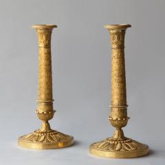 PAIR OF FINE QUALITY FRENCH RESTORATION GILT BRONZE CANDLESTICKS Circa 1815 - 759728